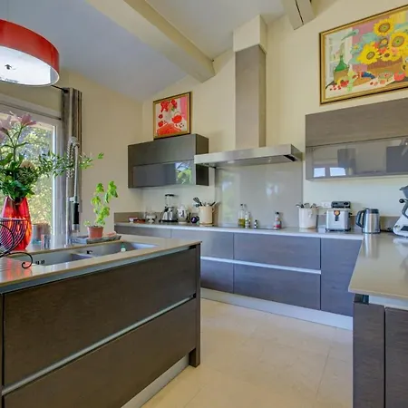 Exceptional panoramic sea view in a quiet&secure area Saint-Tropez