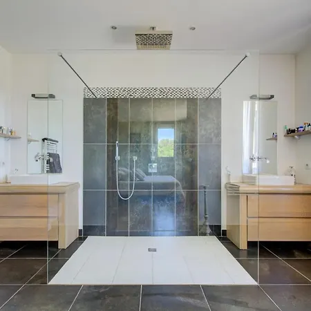 Exceptional panoramic sea view in a quiet&secure area Apartamento *
