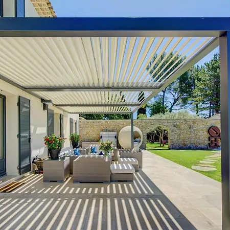 Exceptional panoramic sea view in a quiet&secure area Saint-Tropez
